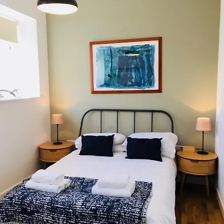 Hotel St George's *